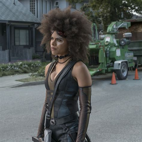 2048x2048 Zazie Beetz As Domino In Deadpool 2 Movie Ipad Air ,HD 4k Wallpapers,Images ...