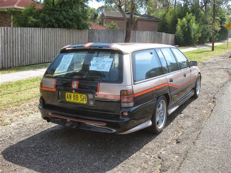 Aussie Old Parked Cars: 1996 Holden VS Commodore 3.8 V6 Supercharged Wagon