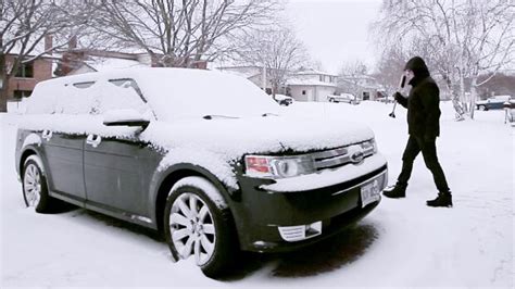 A simpler way to scraping ice off your car | CBC Comedy