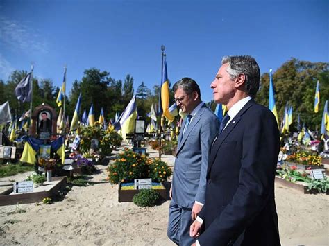 Blinken visits Kyiv to show support for Ukraine’s bid to push out Russian forces | Guernsey Press