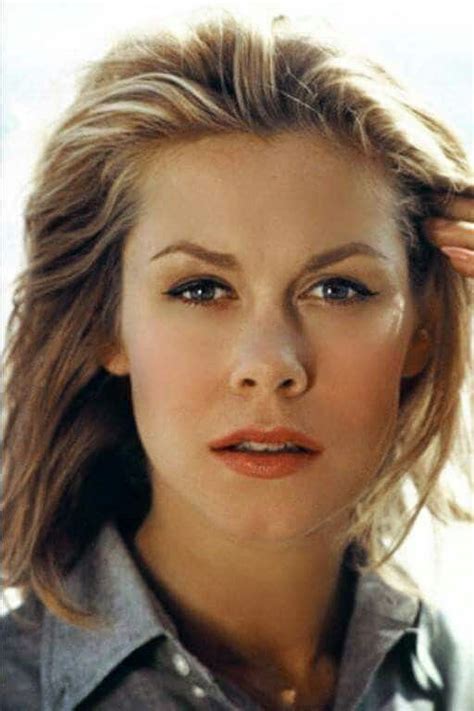 Elizabeth Montgomery - Biography, Height & Life Story | Super Stars Bio