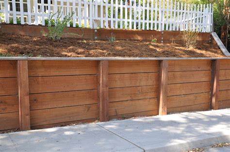How To Build A Retaining Wall - The Basic Woodworking
