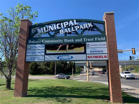 Bismarck Municipal Ballpark – Bismarck Larks