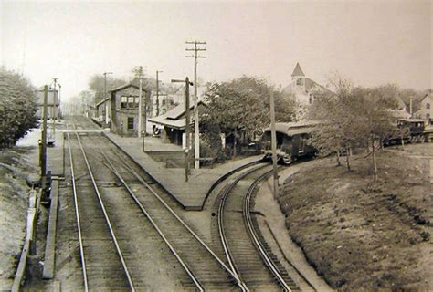 Station-Mineola-c. 1900.Mineola station c. 1900. Passenger train is ...