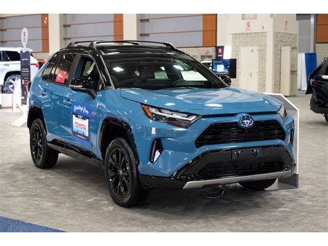 2023 Toyota RAV4 Hybrid Pictures: | U.S. News