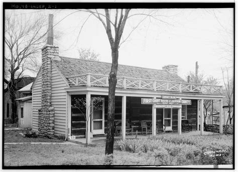 Independence Mo. Courthouse, built in 1827. Slim pickings on photos of Independence. | Pioneer ...