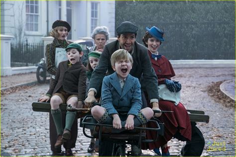 Disney Debuts Magical 'Mary Poppins Returns' Trailer & Photos - Watch Now! | Photo 1186159 ...