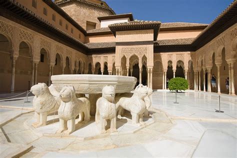 Granada Tour with Alhambra, Generalife Gardens from Seville 2025