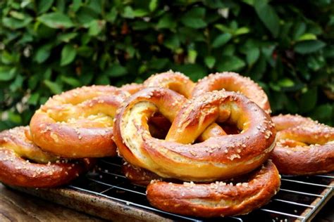 How to Make the Best Vegan Soft Pretzels - garden grub