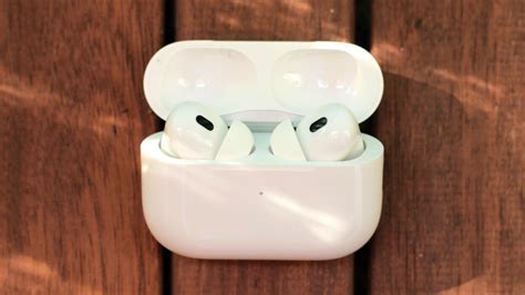 Apple AirPods Pro (2nd generation) review: Noise cancelation fit for an ...