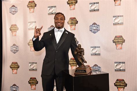 D’Onta Foreman Wins Doak Walker Award | The Alcalde