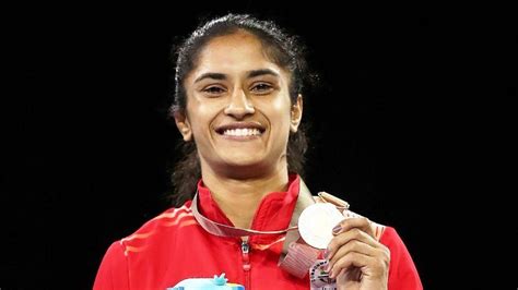 Vinesh Phogat Height, Weight, Age, Boyfriend, Family, Caste, Biography ...