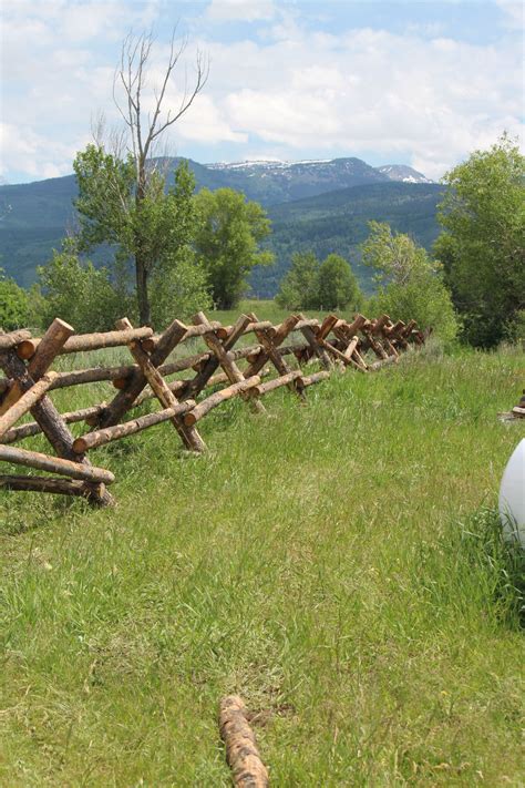 Buck and Rail Fence - Victor, Idaho | テラスハウス