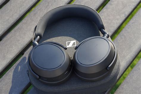 Sennheiser Momentum 4 Wireless Review: Impressive all-rounders