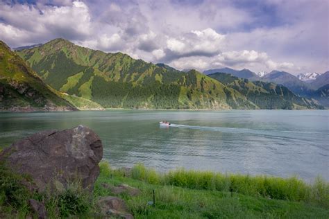 Heavenly Lake of Tianshan, Xinjiang - Museum of Wander