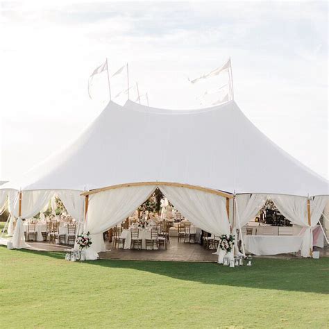 Tent Wedding Ideas | Tented Wedding Venues | Outdoor Tent Wedding