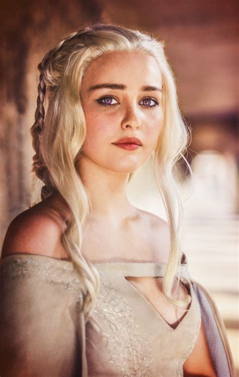 Khaleesi cosplay | Khaleesi cosplay, Cosplay, Game of thrones cosplay