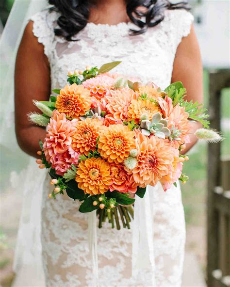 36 Dreamy Dahlia Wedding Bouquets | Martha Stewart Weddings