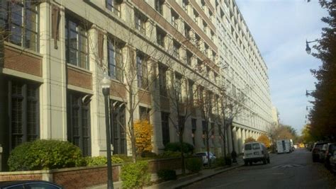 Montgomery Ward Building | Chicago condos, Building, Condo