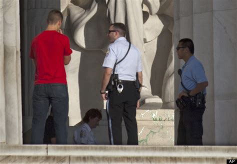 Lincoln Memorial Vandalized: Monument Closed While Statue Is Cleaned (VIDEO) (UPDATE) | HuffPost DC