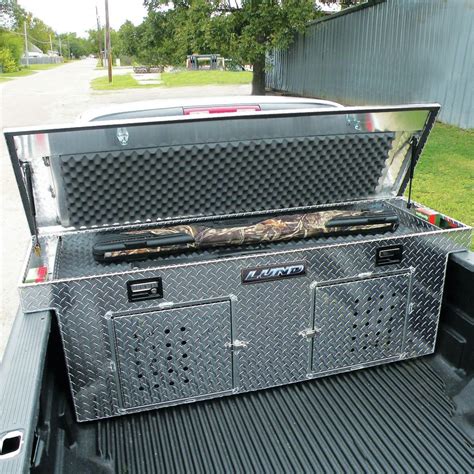 Lund Inc. Cross Bed Dog Box | Dog box, Truck tool box, Portable dog kennels