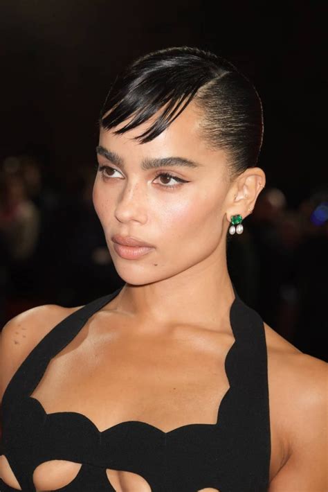 Zoë Kravitz Debuts Micro Swoop Bangs at The Batman Premiere - POPSUGAR ...