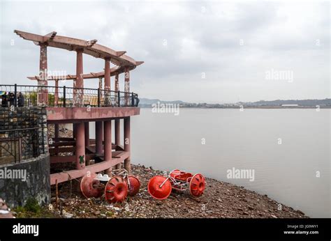 Rawal Lake View Park , Islamabad, Pakistan Stock Photo - Alamy