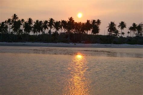 Foto : 7 Wisata Pantai di Pangkalpinang, Bisa Lihat Jembatan Emas Halaman 8