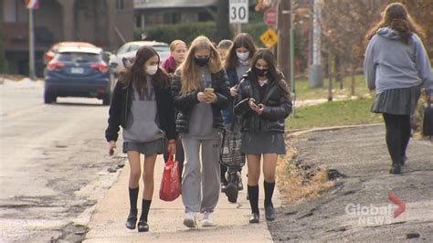 Slacks or sweats? Uniform controversy at Royal West Academy - Montreal | Globalnews.ca