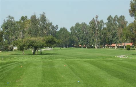 Seven Hills Golf Course, Hemet, California - Golf course information and reviews.