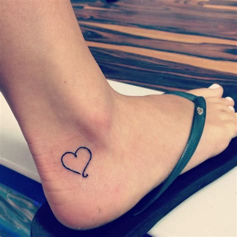 Heart Tattoo on Ankle: discover the most beautiful heart tattoo ideas!