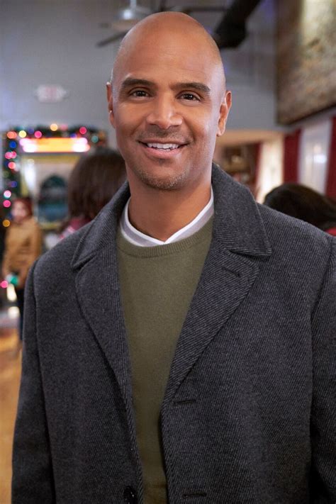 Dondre T. Whitfield Takes Role In New Hallmark Film Christmas ...