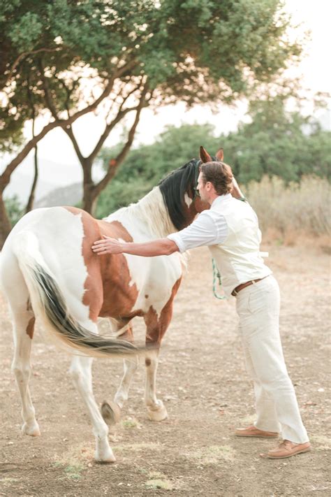 Bride and groom and horse wedding pictures. Photography by www.leahvis.com. Venue: Condor's Nest ...