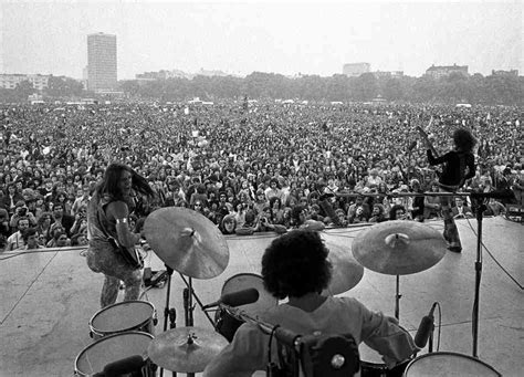 Grand Funk Railroad performing at the Atlanta Pop Festival, 1969 | Groupe rock, Rock