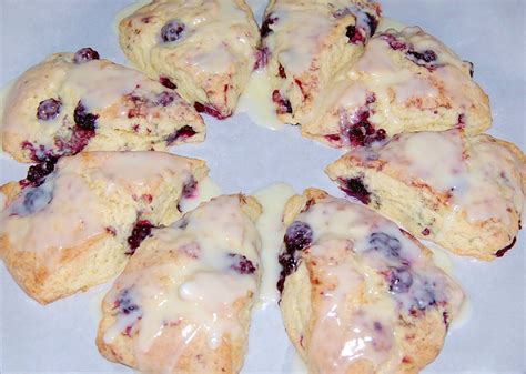 Blackberry Scones with Lemon Glaze | Cooking Mamas