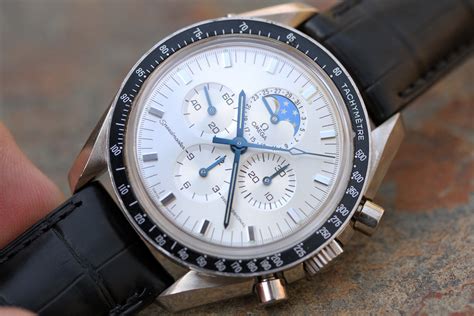 18kt White Gold Omega Speedmaster Moonphase 3689.30.31 - Lunar Oyster ...