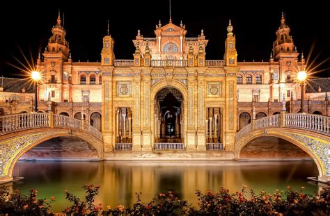 Stunning HD Wallpaper of Plaza de España, Seville at Night