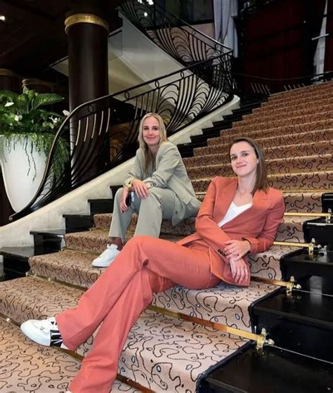 Lioness Beth Mead's life off the pitch with stunning partner Vivianne Miedema - OK! Magazine