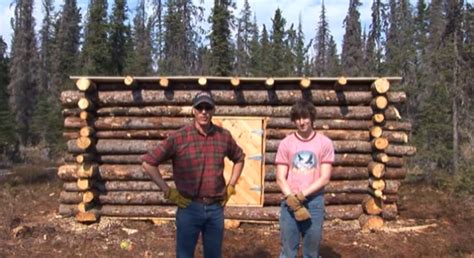 Tiny Pioneer Log Cabin in Alaska Built in 15 Days?