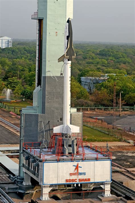 These Jaw-Dropping Pictures Of The RLV-TD, ISRO’s Made In India Space Shuttle Will Fill You With ...