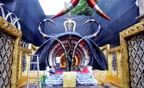 Durga Puja in Kolkata | Maa Durga Pandals Preparation Photos Images