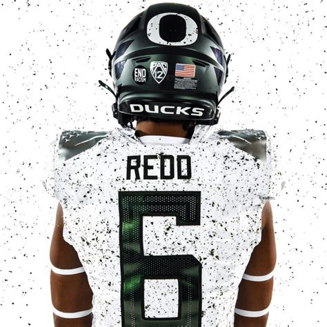 Oregon Ducks Unveil “Eggshell” Alternate Uniforms – SportsLogos.Net News