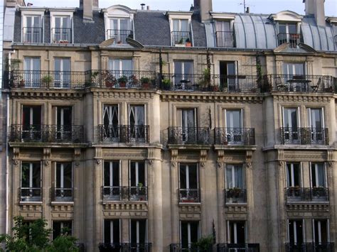 Free Stock photo of Facade of Paris Apartments | Photoeverywhere