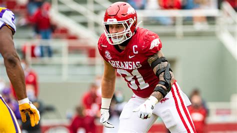 Morgan Named Burlsworth Trophy Finalist | Arkansas Razorbacks