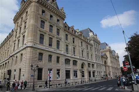 Préfecture de police: Rue de la Cité: Paris: September 201… | Flickr