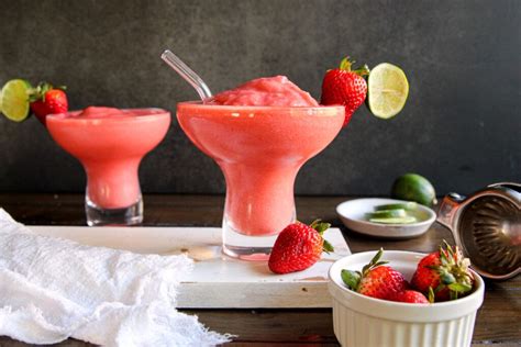 Easy Homemade Strawberry Daiquiri Mocktail Recipe