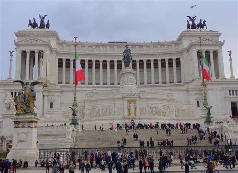 The Altare della Patria, Rome, Italy | Landmarks, Pictures, Louvre