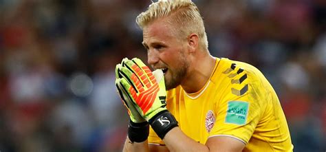 Peter Schmeichel Consoling Son Kasper After Denmarks Exit Is One Of ...