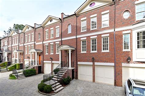 Sophisticated Vinings Townhome in Atlanta, GA, United States for sale ...