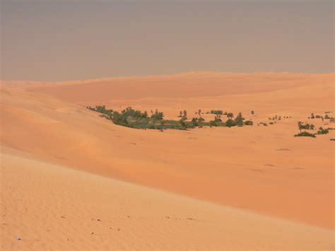 Oasis and lakes of Ubari (Oubari) in Fezzan region of Sahara desert ...